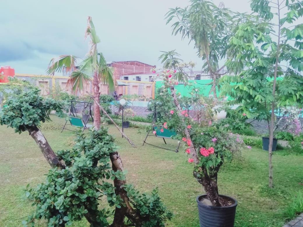 Fortune Front One Hotel Kendari Extérieur photo