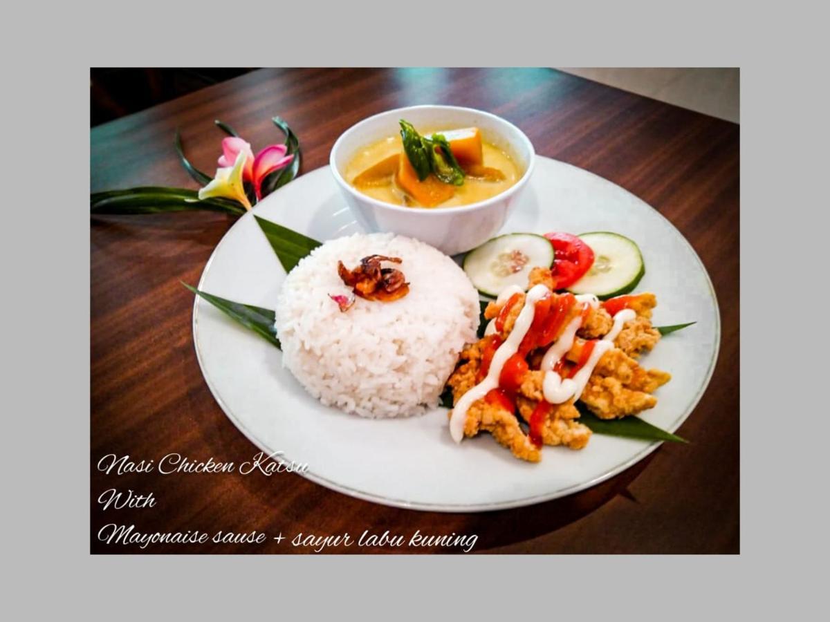 Fortune Front One Hotel Kendari Extérieur photo